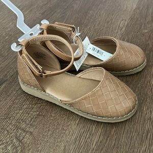 👡 NWT Old Navy sandals